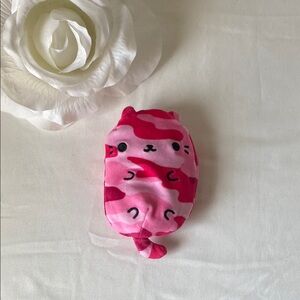 Cats VS Pickles 4” Cat-Mouflage #125 Chonks Plush Pink Camouflage Bean Bag